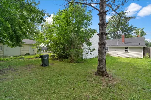 7686 Pinehurst Dr, Mentor On The Lake, OH 44060 photo 31