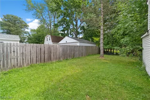 7686 Pinehurst Dr, Mentor On The Lake, OH 44060 photo 29