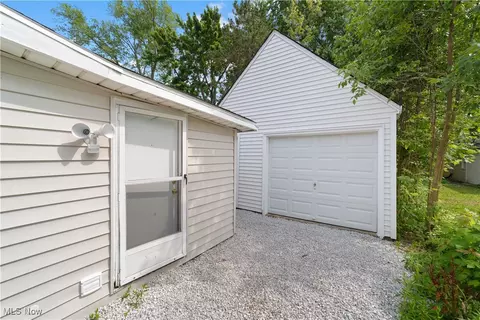 7686 Pinehurst Dr, Mentor On The Lake, OH 44060 photo 26