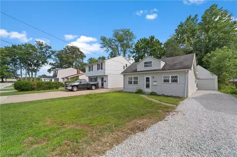 7686 Pinehurst Dr, Mentor On The Lake, OH 44060 photo 28