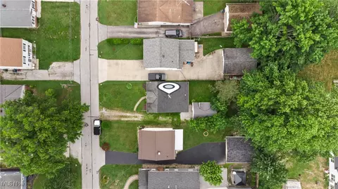 7686 Pinehurst Dr, Mentor On The Lake, OH 44060 photo 33