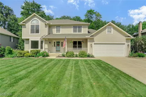 10318 Merriam Ln, Twinsburg, OH 44087