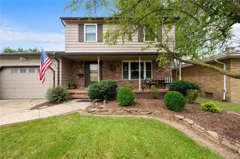 14441 Park Dr, Brook Park, OH 44142