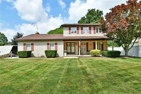 8518 Four Seasons Trl, Poland, OH 44514