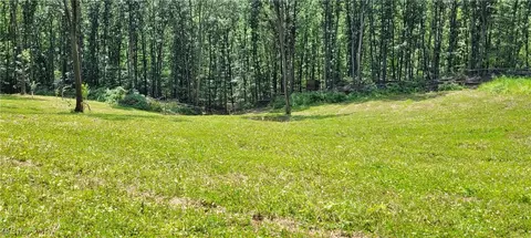 Se Gilmore Road, Gnadenhutten, OH 44629