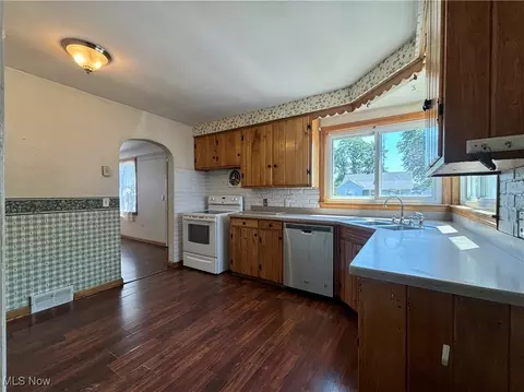 3109 Latimer Ave, Ashtabula, OH 44004 photo 5