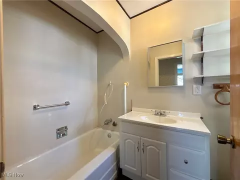 3109 Latimer Ave, Ashtabula, OH 44004 photo 8