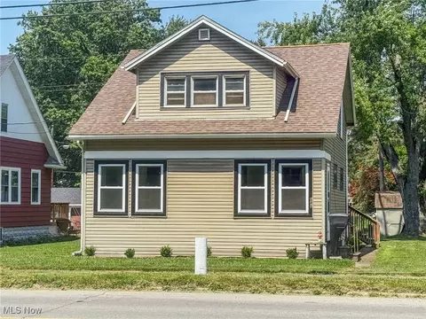 548 S Main St, Niles, OH 44446