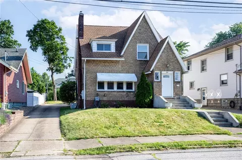 289 E Baird Ave, Barberton, OH 44203