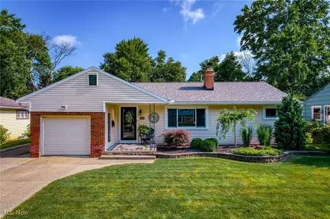 1885 Stabler Rd, Akron, OH 44313