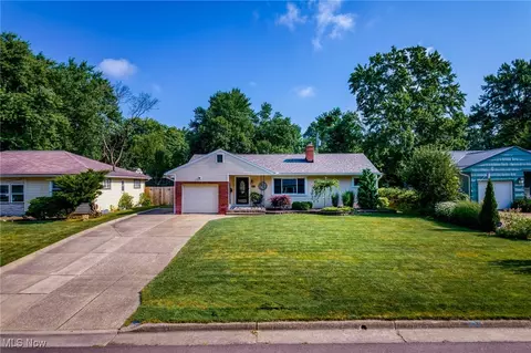 1885 Stabler Rd, Akron, OH 44313 photo 3