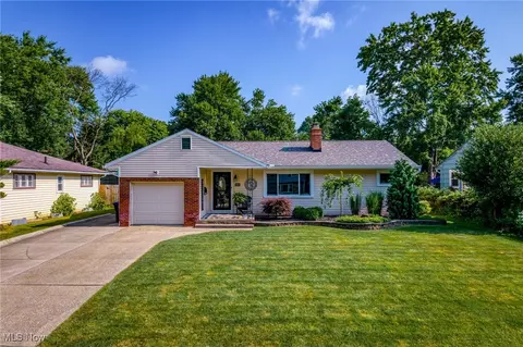 1885 Stabler Rd, Akron, OH 44313 photo 2