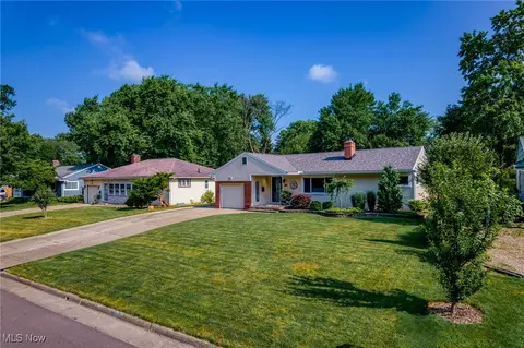 1885 Stabler Rd, Akron, OH 44313 photo 4