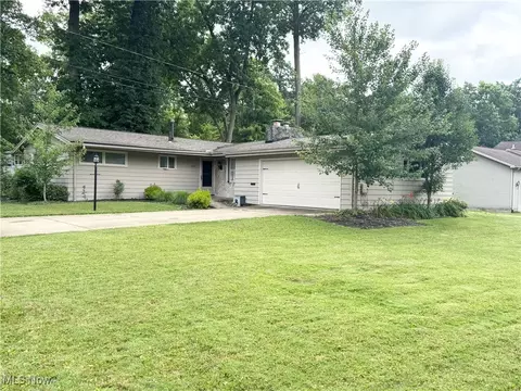 1425 Tomilu Dr, Girard, OH 44420
