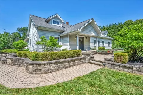 28835 Eddy Rd, Willoughby Hills, OH 44092