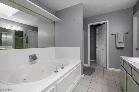 6704 Thicket St NW, Canton, OH 44708 photo 37