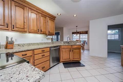6704 Thicket St NW, Canton, OH 44708 photo 26