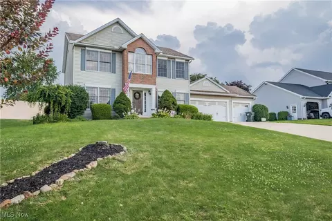 6704 Thicket St NW, Canton, OH 44708