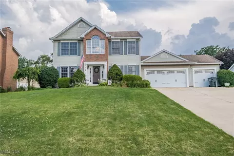 6704 Thicket St NW, Canton, OH 44708 photo 2