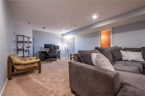 6704 Thicket St NW, Canton, OH 44708 photo 42