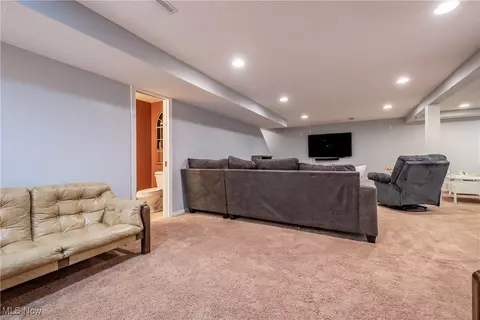 6704 Thicket St NW, Canton, OH 44708 photo 46