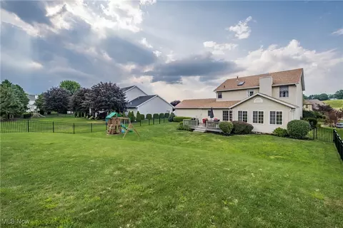 6704 Thicket St NW, Canton, OH 44708 photo 3