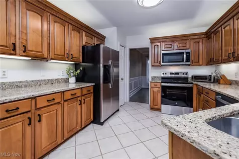6704 Thicket St NW, Canton, OH 44708 photo 24