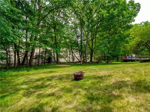 Exterior - 8132 Pinehurst Dr, Parma, OH 44129 photo 6 of 7
