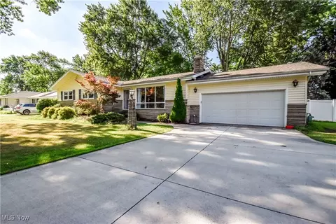 29267 Schwartz Rd, Westlake, OH 44145