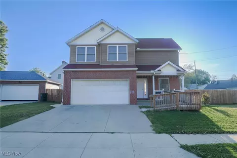 914 Iredell St, Akron, OH 44310 photo 1