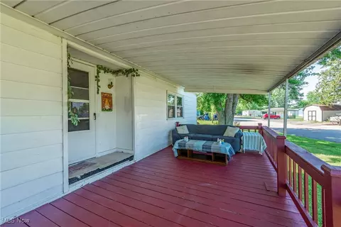 100 Raleigh Dr, Elyria, OH 44035 photo 3