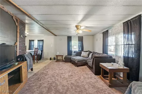 100 Raleigh Dr, Elyria, OH 44035 photo 6