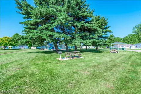 100 Raleigh Dr, Elyria, OH 44035 photo 41