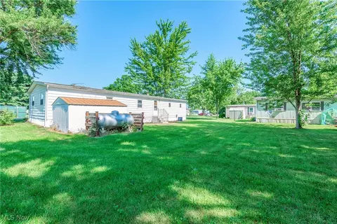 100 Raleigh Dr, Elyria, OH 44035 photo 32