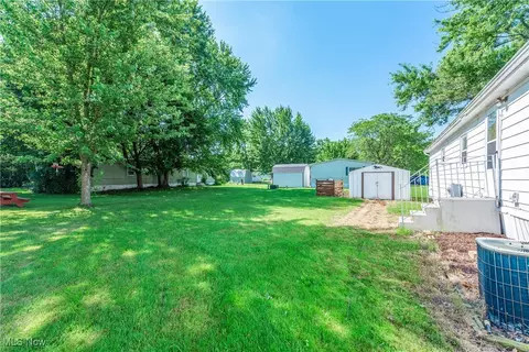 100 Raleigh Dr, Elyria, OH 44035 photo 29