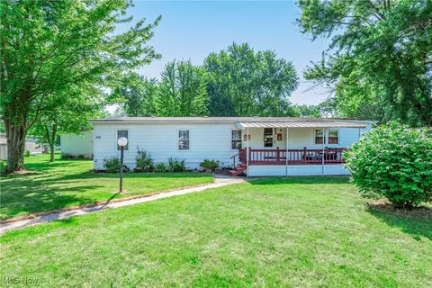 100 Raleigh Dr, Elyria, OH 44035