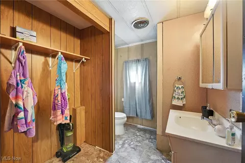 100 Raleigh Dr, Elyria, OH 44035 photo 22