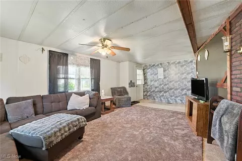 100 Raleigh Dr, Elyria, OH 44035 photo 7