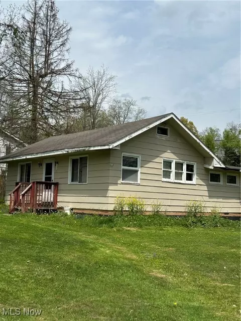 11717 Basswood Rd, Chardon, OH 44024