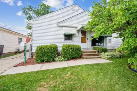 3431 Center Dr, Parma, OH 44134
