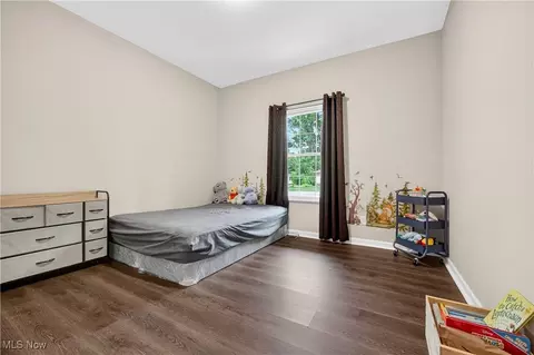 438 E 319th St, Willowick, OH 44095 photo 9