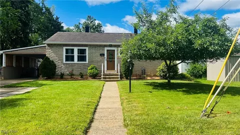 1004 32nd St, Vienna, WV 26105
