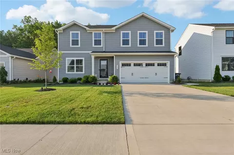 135 Wild Flower Dr, Elyria, OH 44035