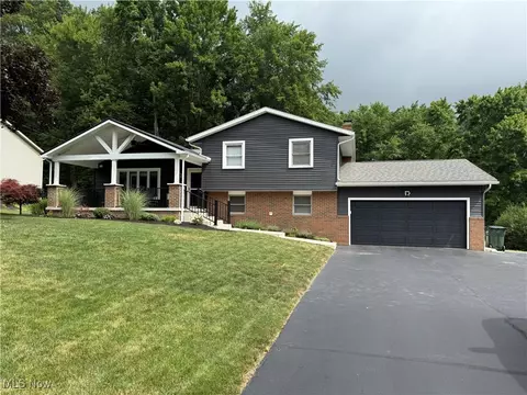 1903 Barnes Dr, Wooster, OH 44691