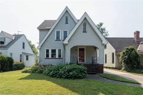 3817 Washington Park Blvd, Newburgh Heights, OH 44105