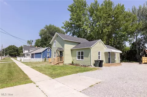 757 W River Rd N, Elyria, OH 44035 photo 5
