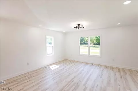 757 W River Rd N, Elyria, OH 44035 photo 13