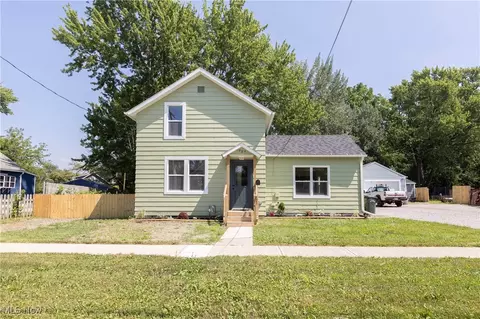 757 W River Rd N, Elyria, OH 44035 photo 2