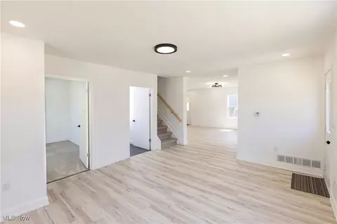 757 W River Rd N, Elyria, OH 44035 photo 8