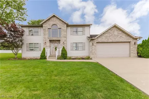 32 Par Three Dr, Follansbee, WV 26037